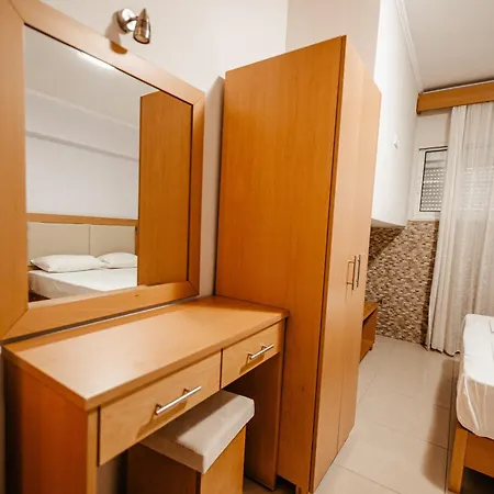 Marialena Apartahotel