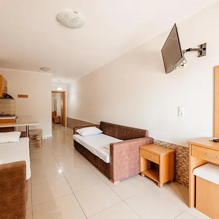 Apartahotel Marialena Potos