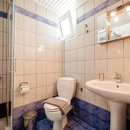 Marialena Apartahotel 2*