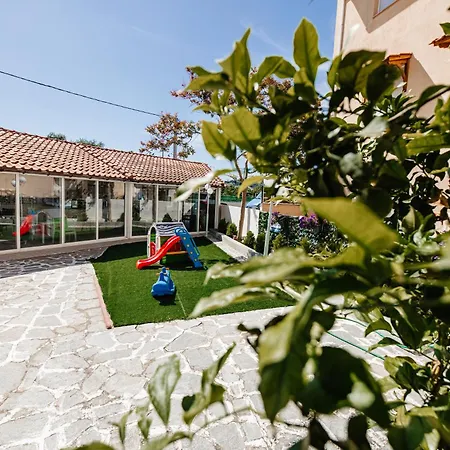 Apartahotel Marialena Potos