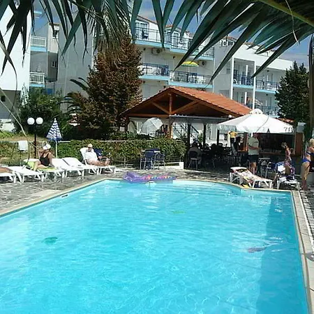 Marialena Apartahotel 2*