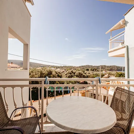 Marialena Apart Otel Potos