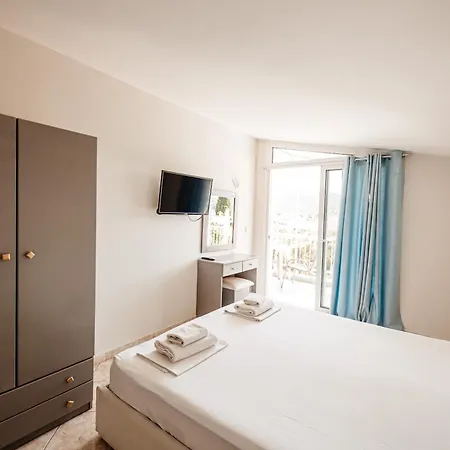 Marialena 2* ポトス