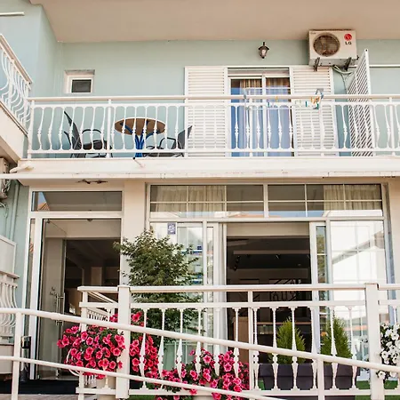 Marialena Apart Otel Potos