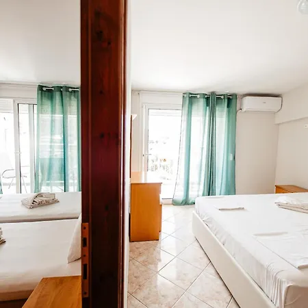 Marialena 2* ポトス