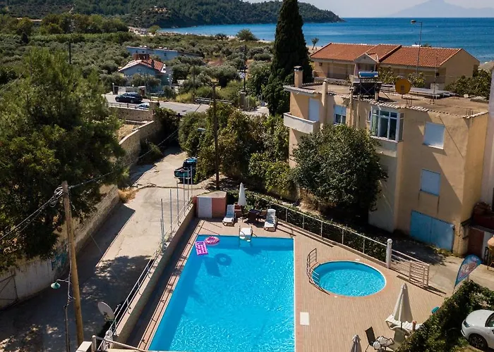 Marialena Aparthotel 2*