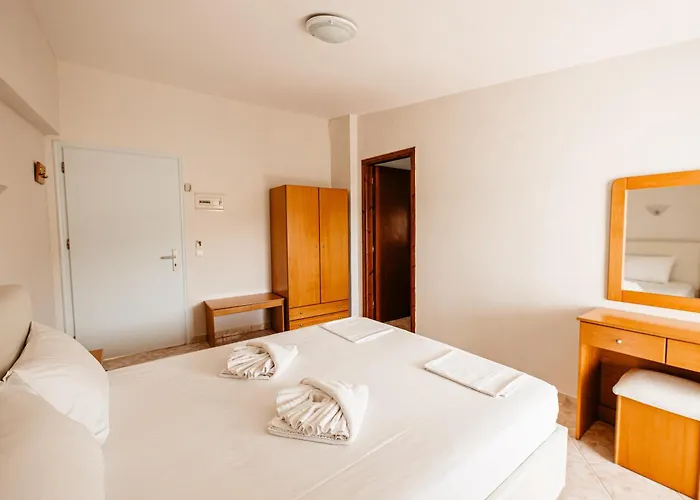 Marialena Aparthotel