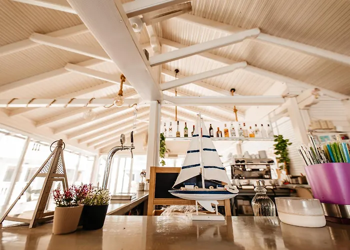 Marialena Aparthotel 2*