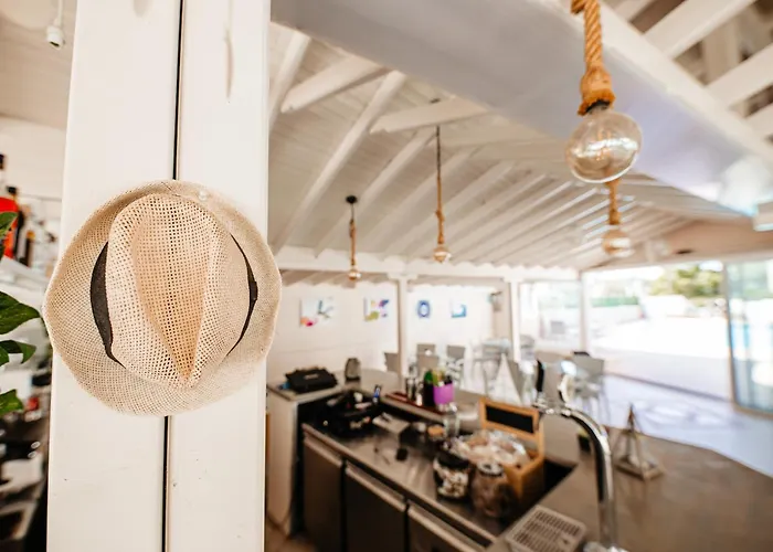 Marialena Aparthotel 2*