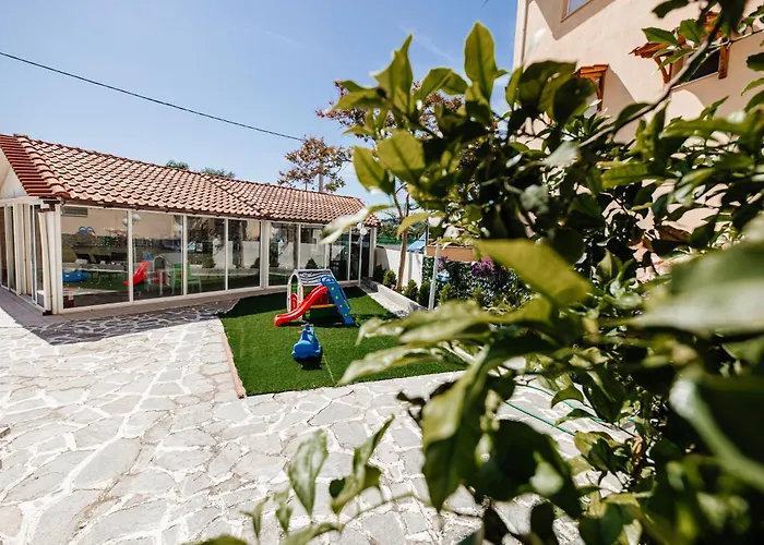 Aparthotel Marialena Potos