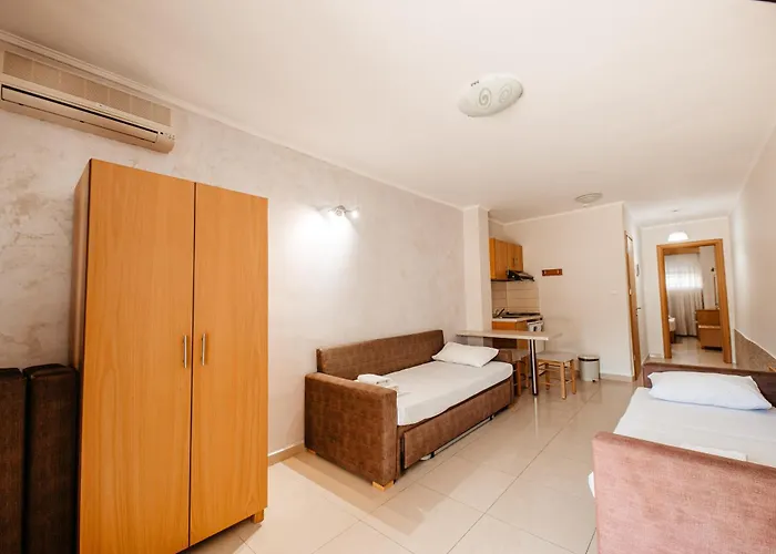 Marialena Aparthotel Potos