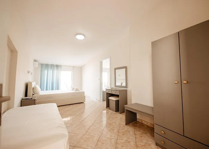 Aparthotel Marialena Potos