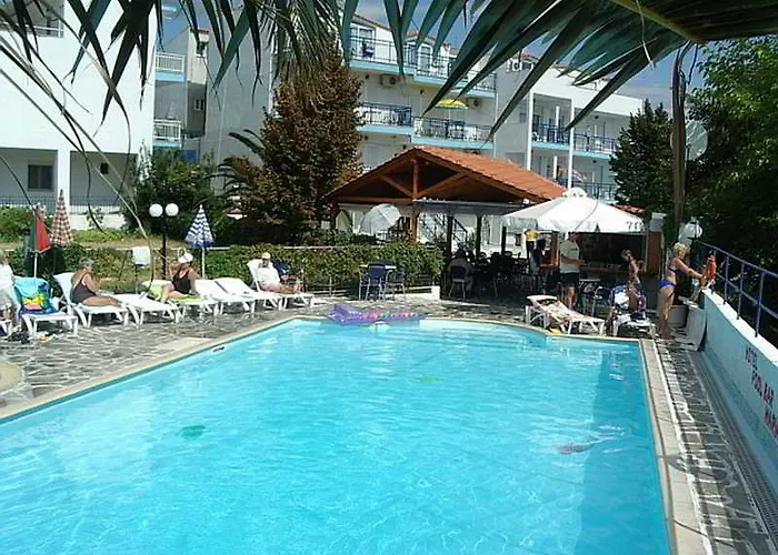 Marialena Aparthotel 2*